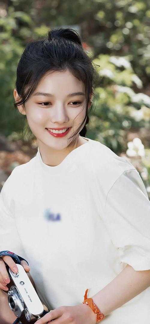 她以清风宴群山精彩