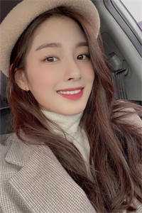 重生：钓系嫡女一再示好，摄政王扛不住了by