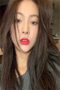 她曾偷藏爱意难止畅读